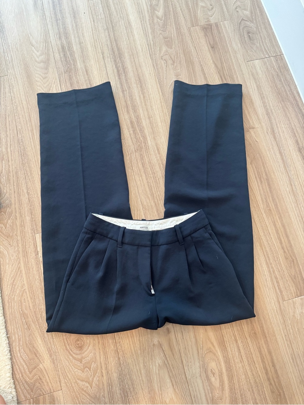 Aritzia NAVY Effortless Low Rise